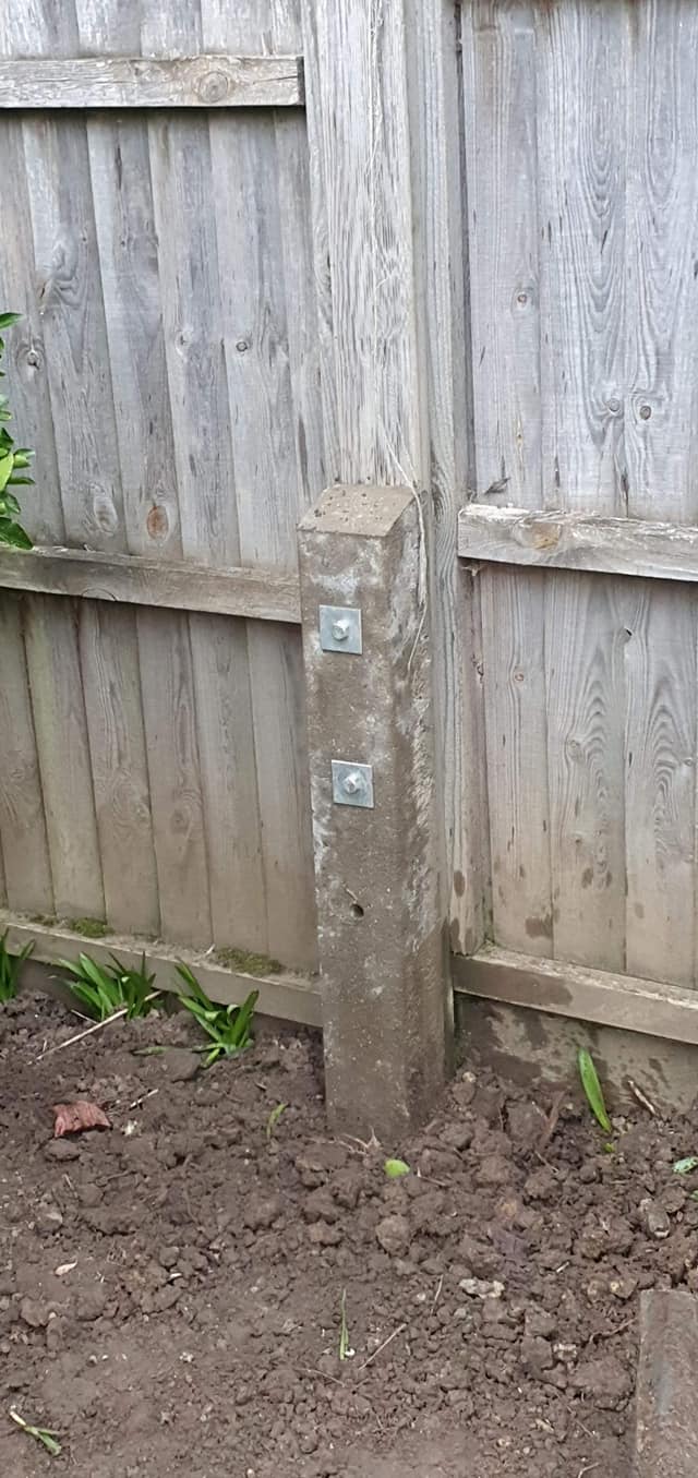 Concrete spur installation by AWGS Fencing